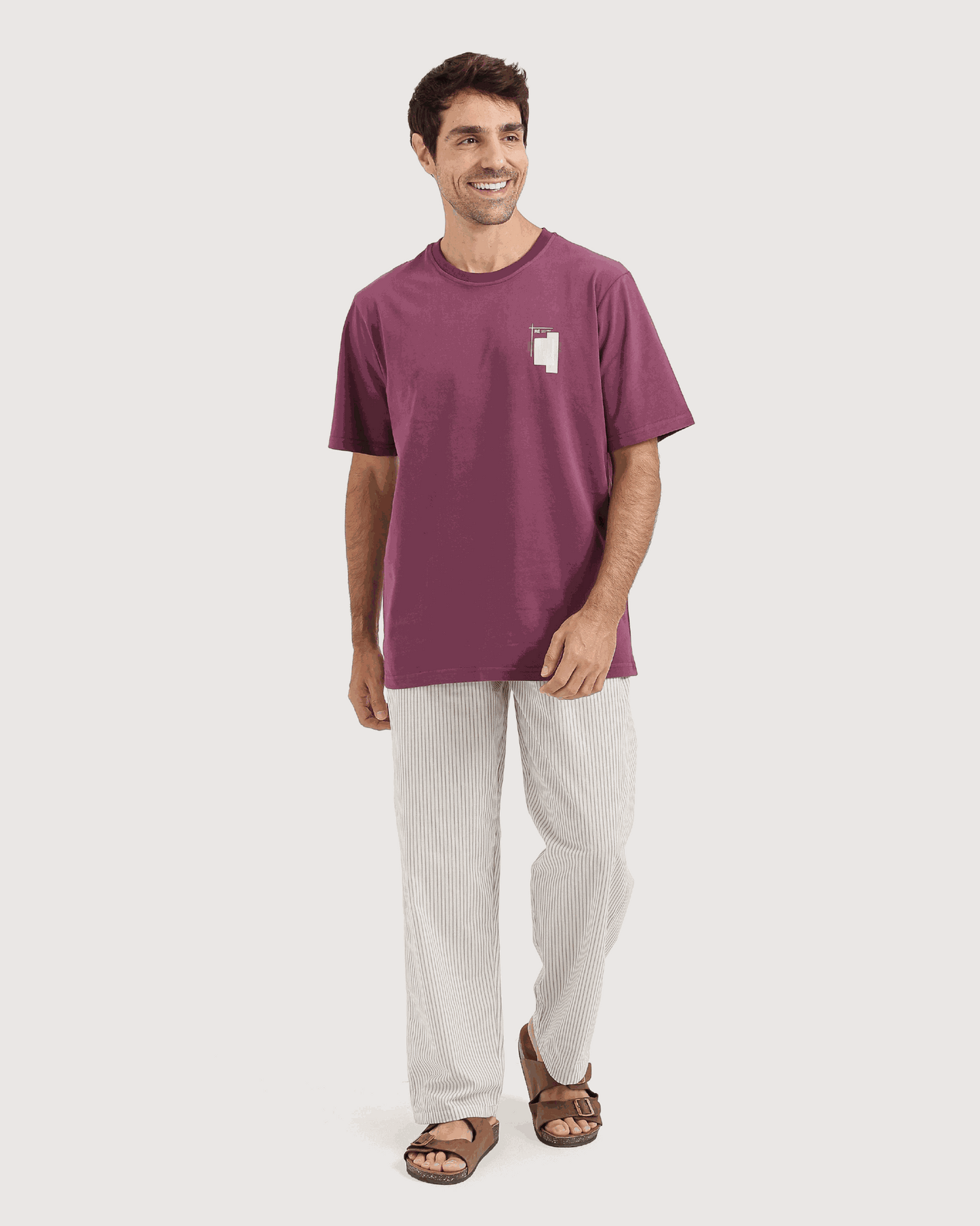 بيجاما رجالي راقية باللون النبيذي