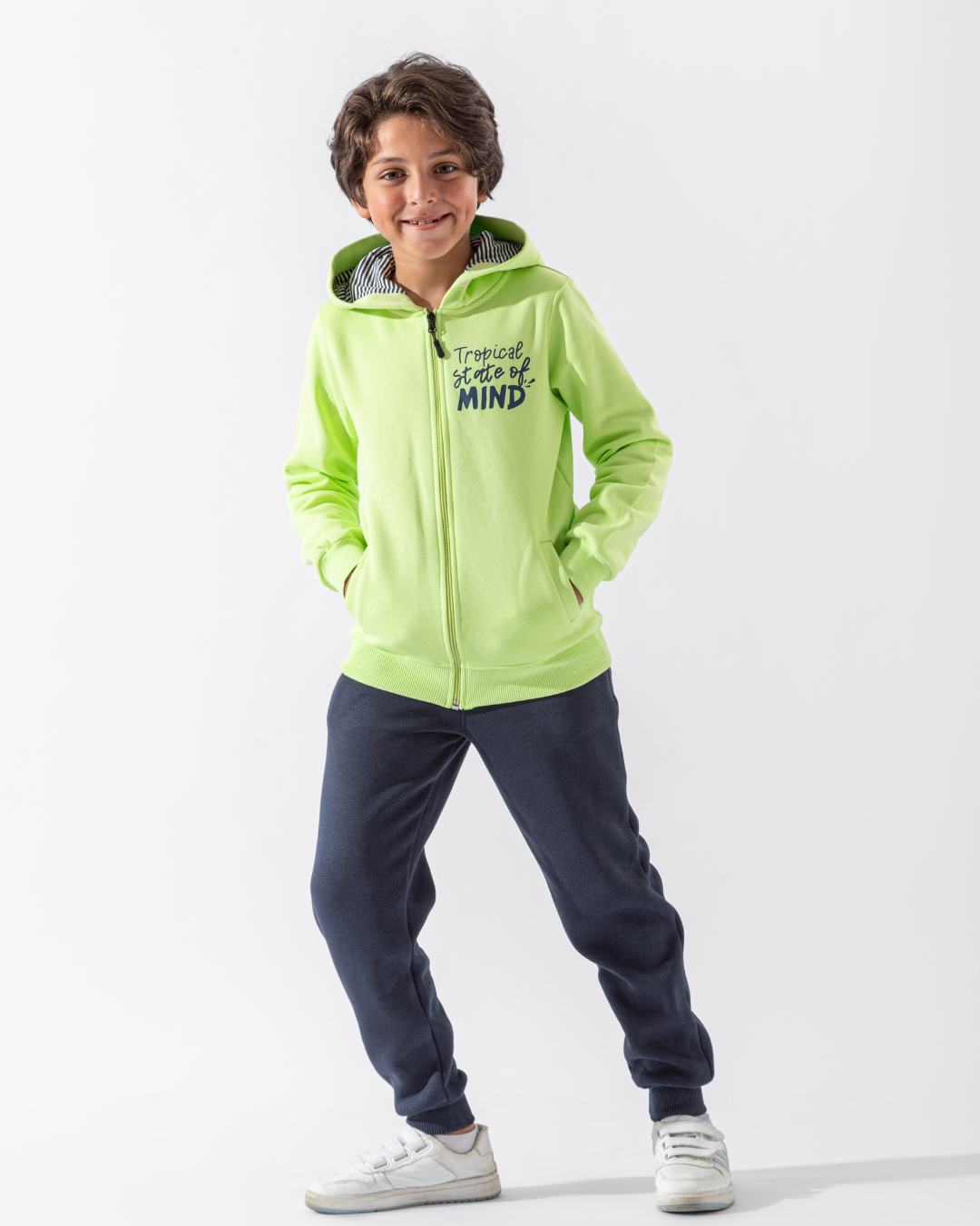 Tropical car State  بيجامه اولادي  اولادي وسط