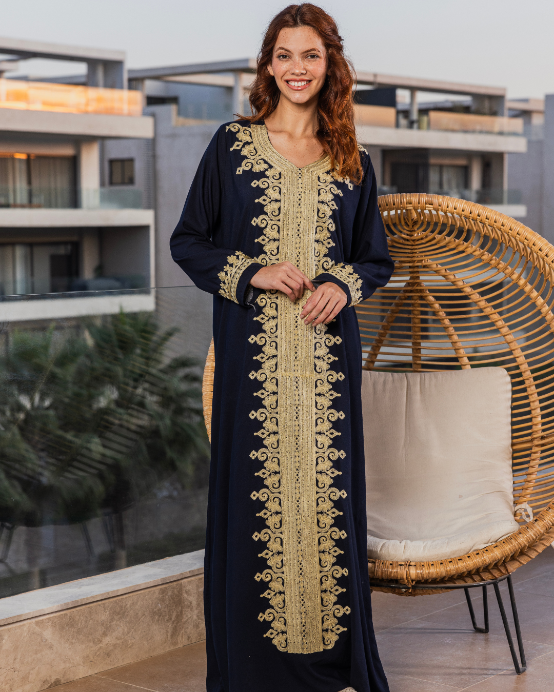 قميص داكرون سادة بكم مطرز بالطول 10