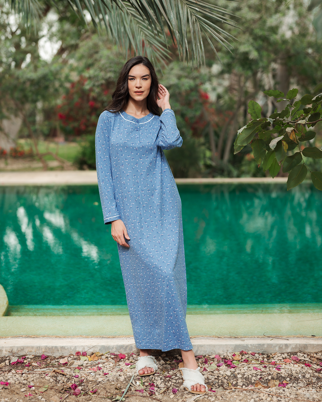 A haremet shirt printed a long sleeve