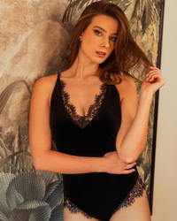 Bodysuit لانجيري حريمي بدانتل