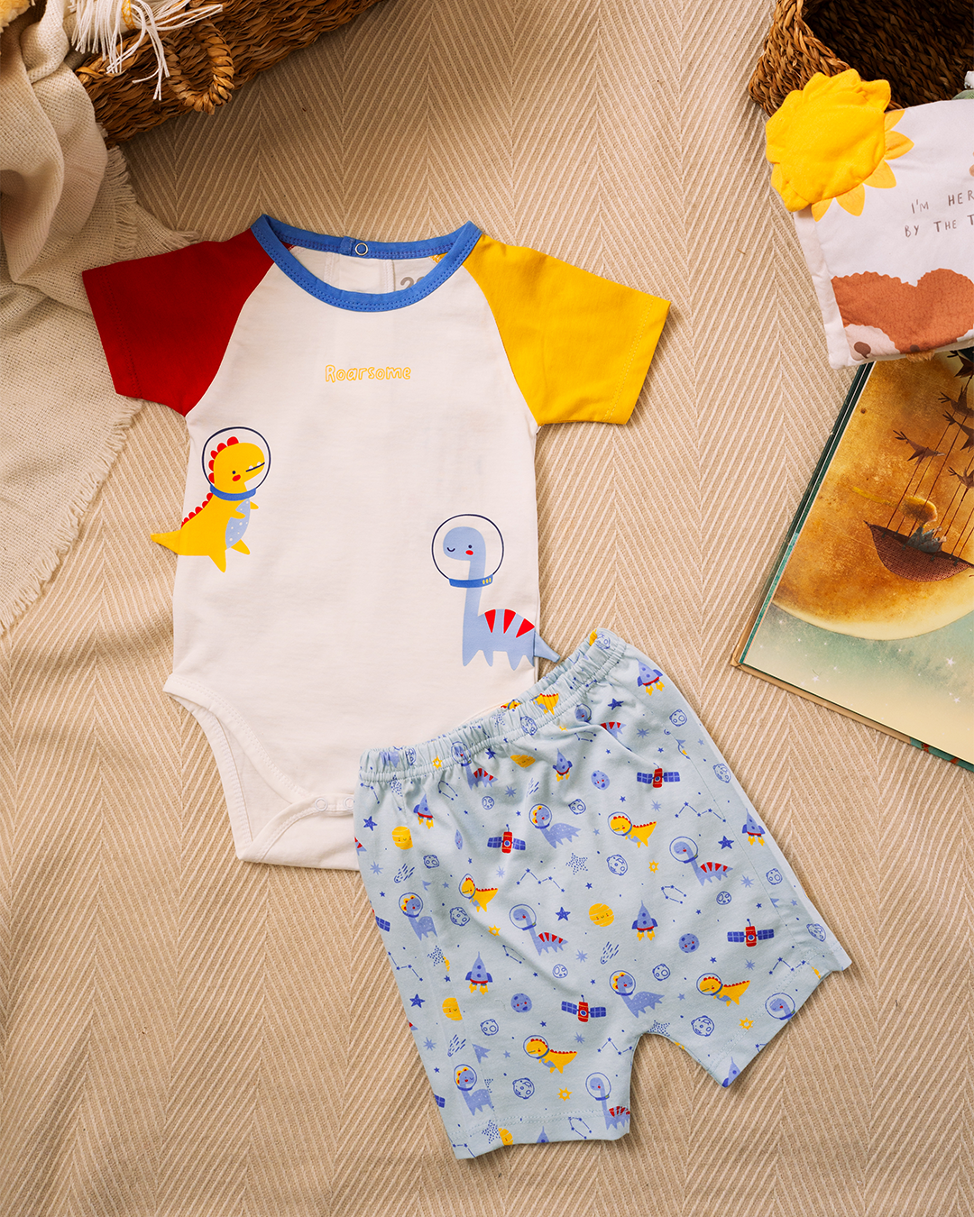 Baby boys' outfit with space dinosaurs