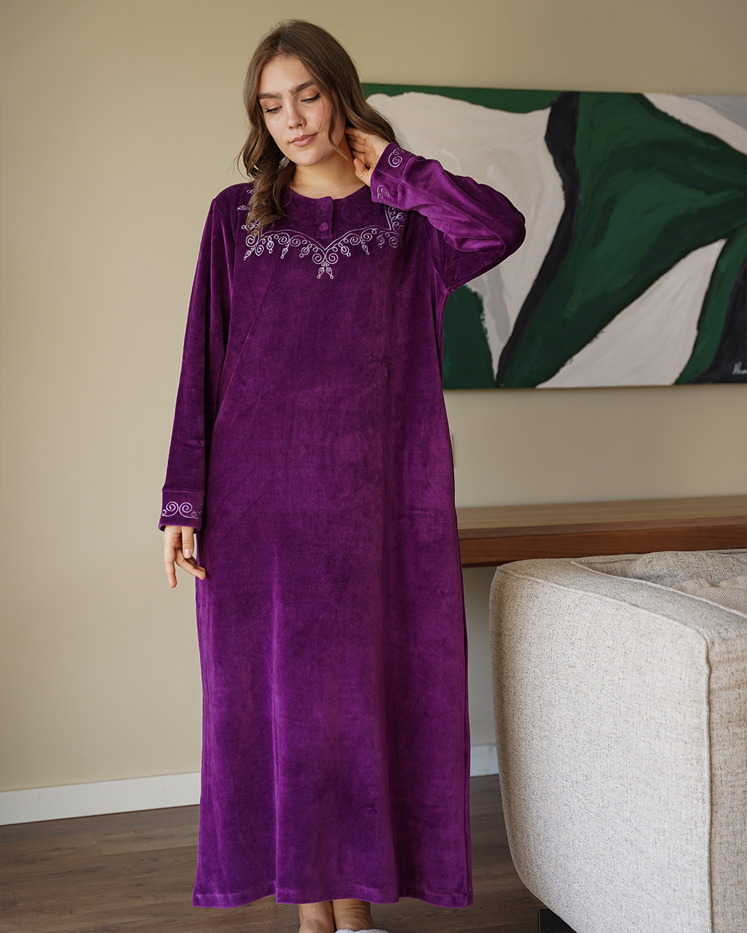 Mardpolo women's nightgown, embroidered with geometric shapes, plush