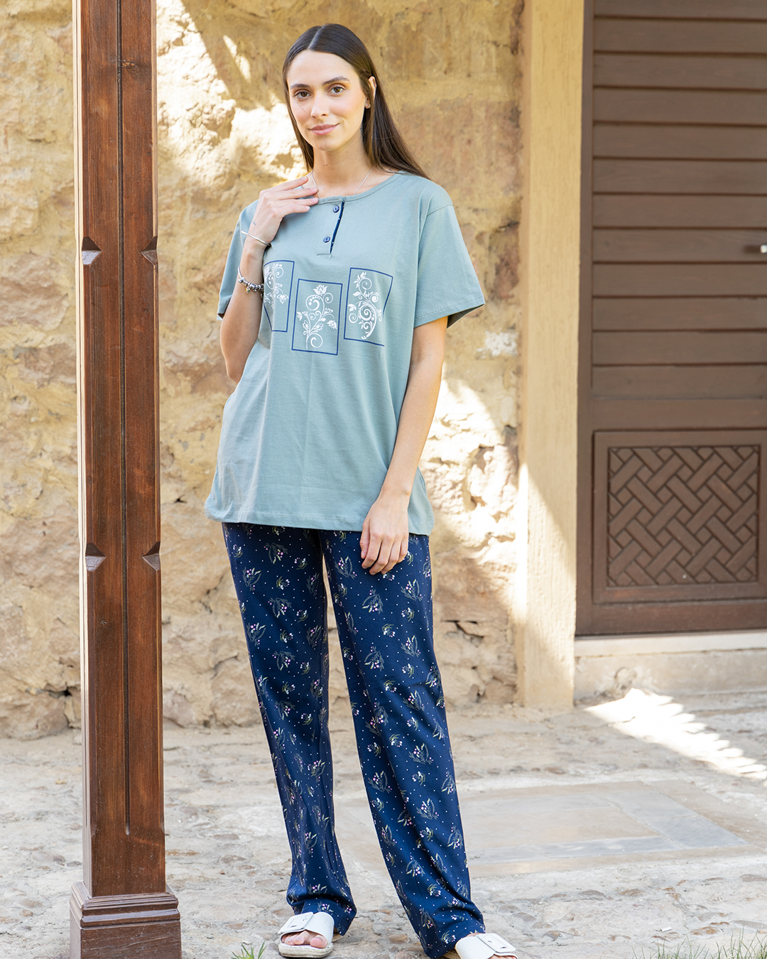 Women's pajamas, half sleeves, polo pants, branches