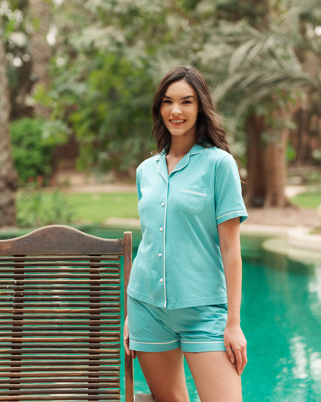 بيجاما حريمى سادة مفتوح بزراير نص كم و شورت