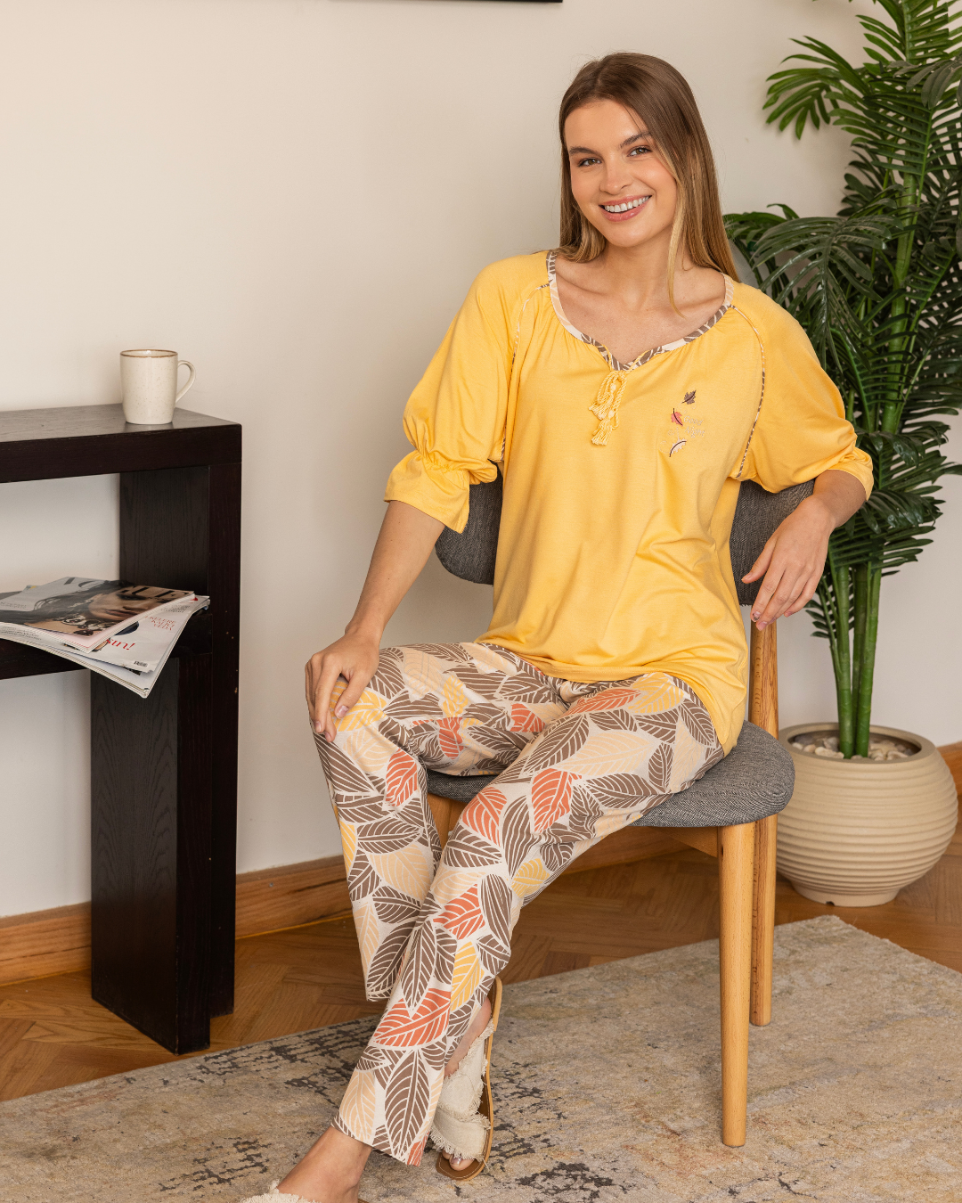 Women's pajamas, four km long trousers, tree paper printing