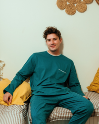 بيجاما رجالي بكم طويل و بنطلون مطبوع اشكال هندسيه