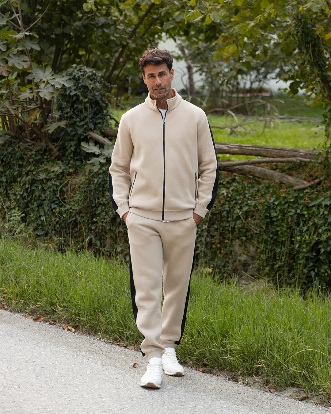 Color block men's pajamas with sleeves and pants