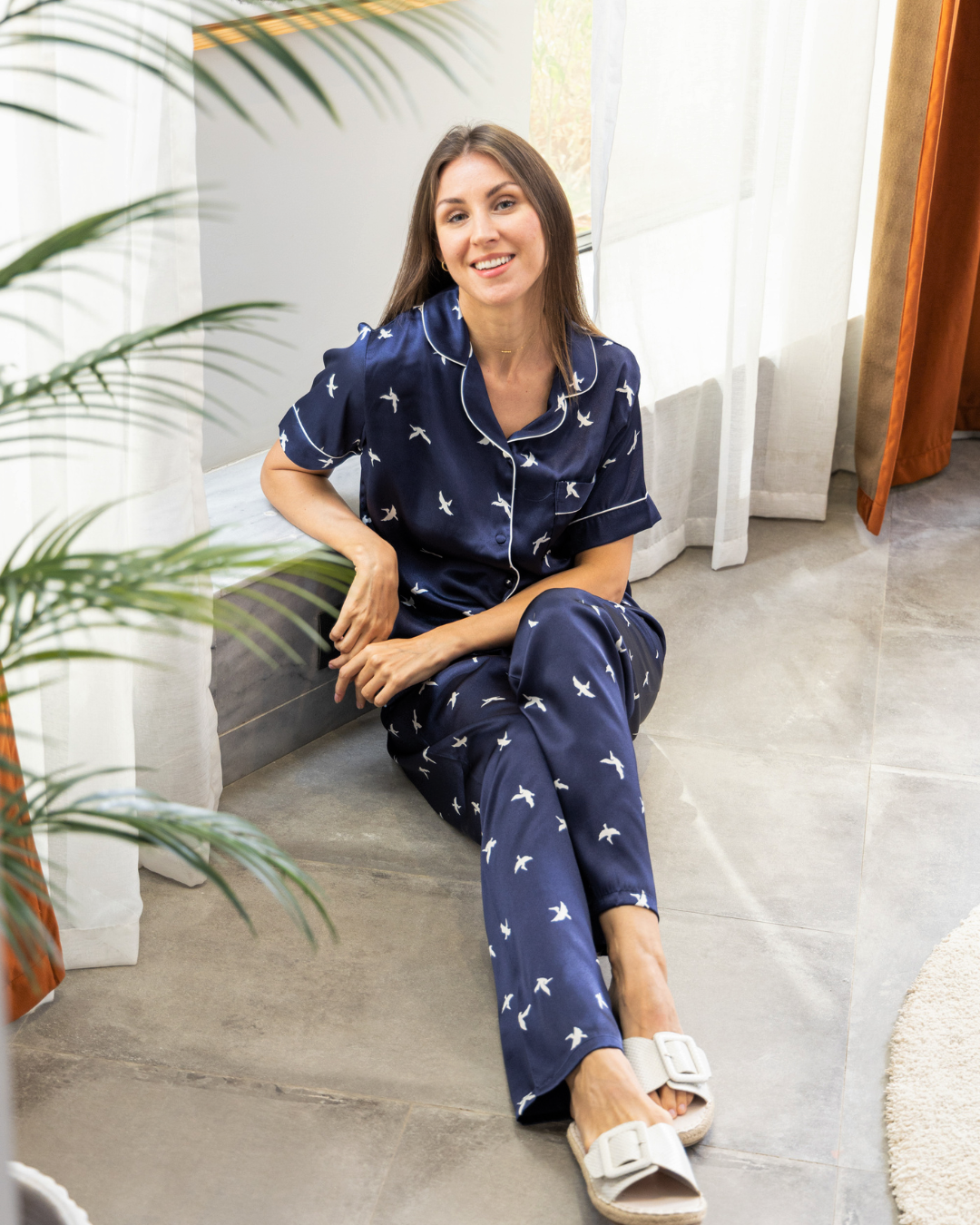 Classic women's pajamas, half sleeves, with bird print