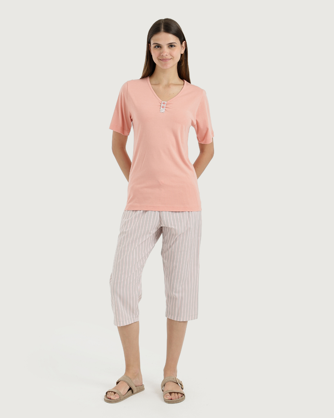 بيجاما حريمى نص كم و بنتاكور نسيج