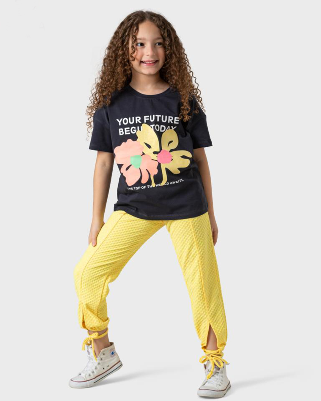 your future بيجامه بناتي