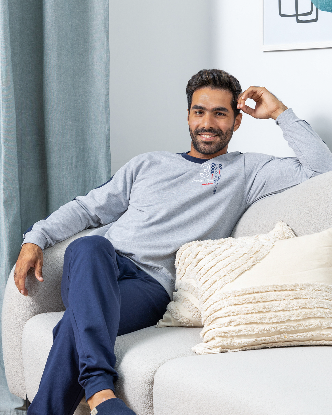 Men's pajamas, round shoulder + sleeve embroidery