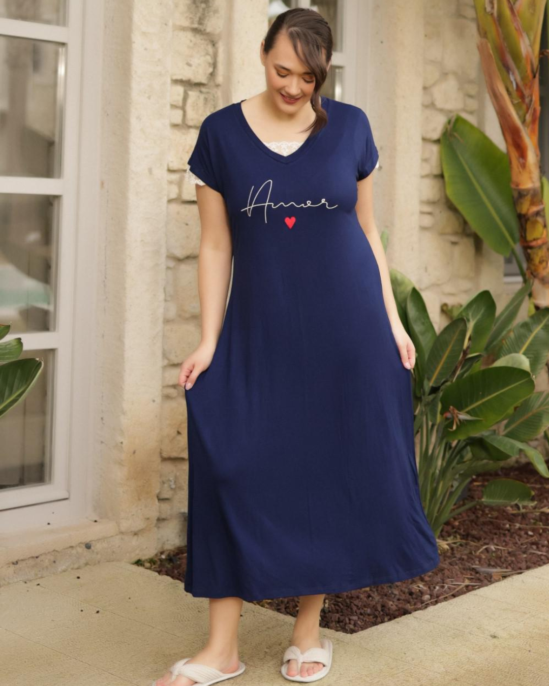 Long women's shirt, half sleeves, lace on the sleeve, seven-pointed heart neckline on the chest