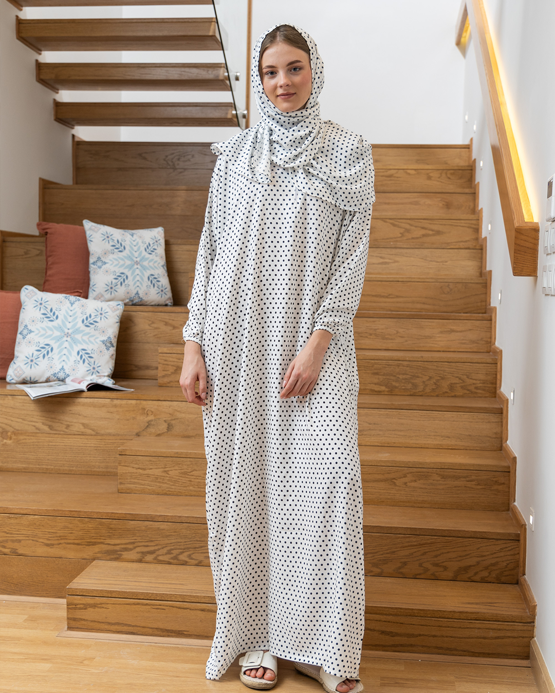 Women's dotted viscose basdal