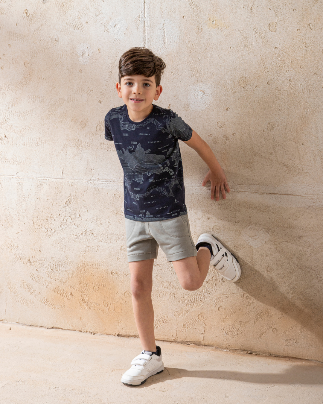 Earth بيجامه اولادي وسط