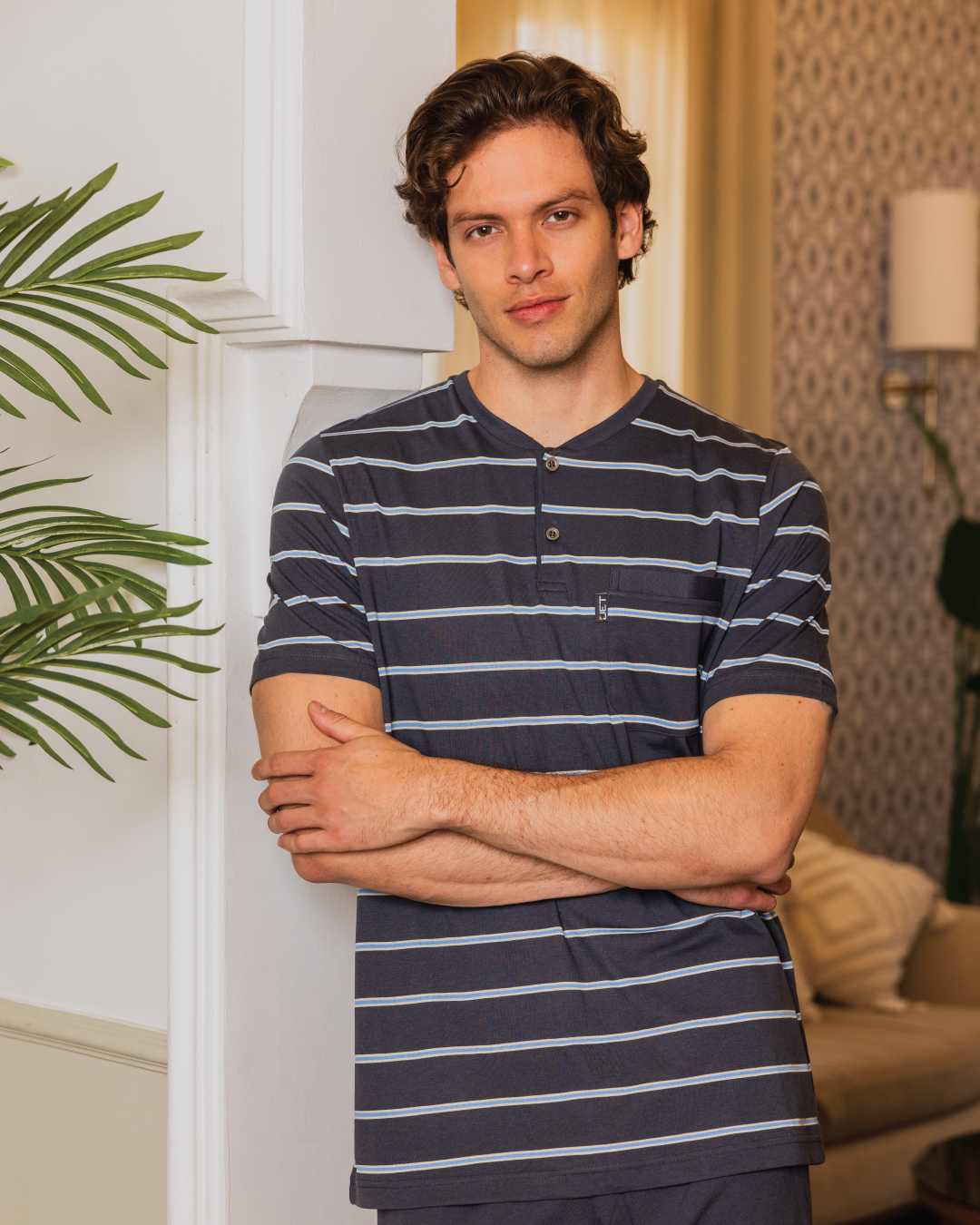 بيجامه رجالي تيشرت نص كم سبعه وبنطلون مطبوع الإسترايبر 1