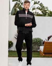 G\V Men's pajamas with a zipper