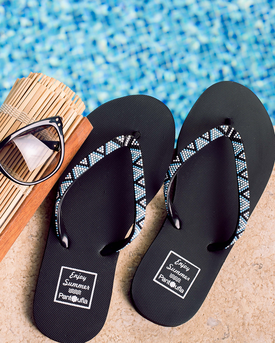 Classic women's summer slippers