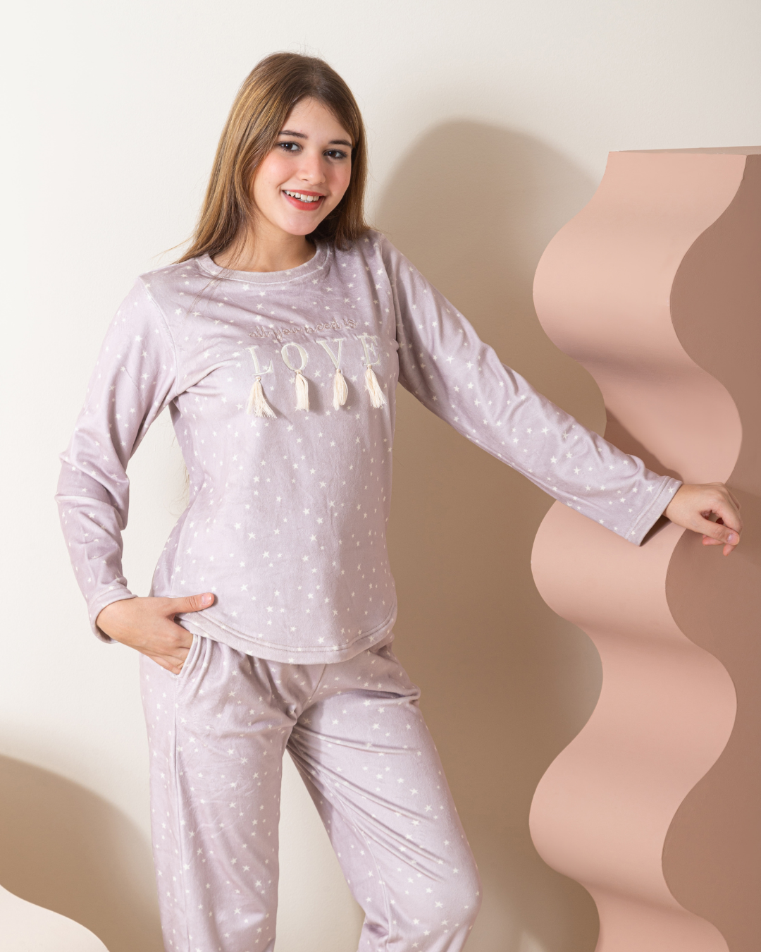 all you need is بيجاما بناتي هايدي كُم طويل