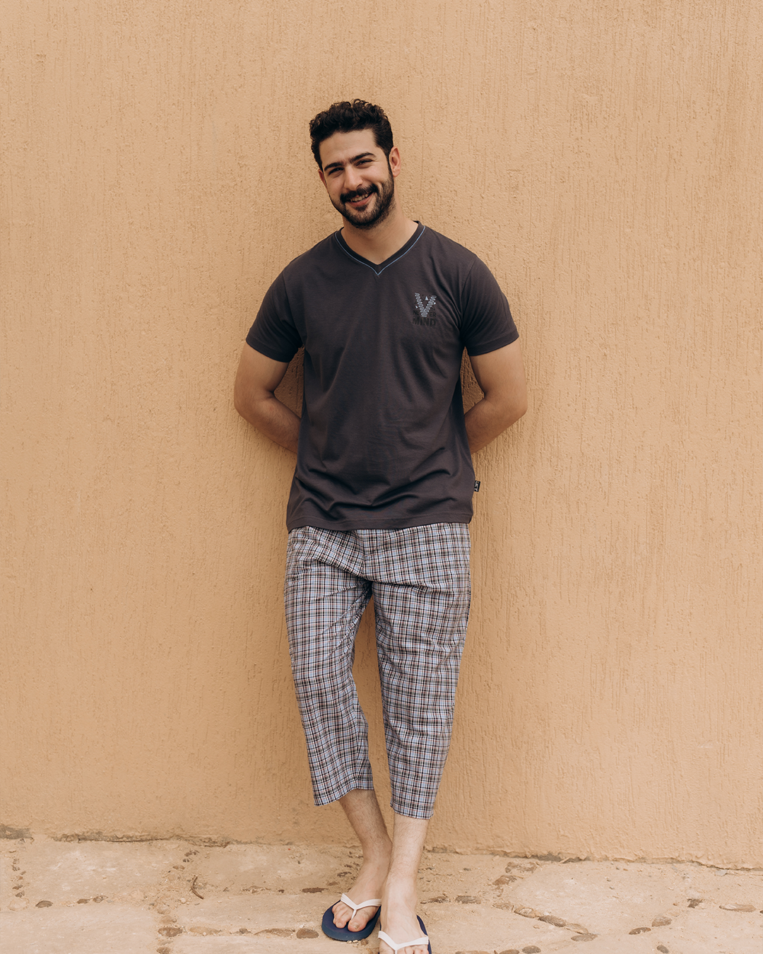 طباعه ع الصدر بنتاكور كاروه V بيجامه رجالي