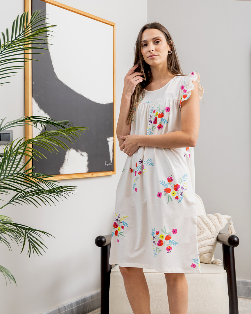 Japanese women's night-shirt, roses