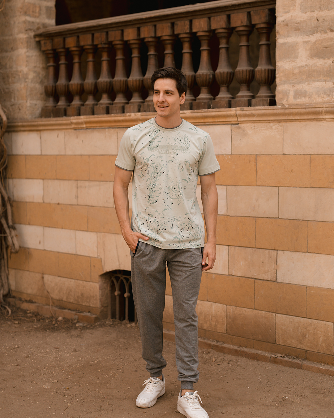 established 1998 بيجامه رجالي حوض شروال طابعة علي الصدر