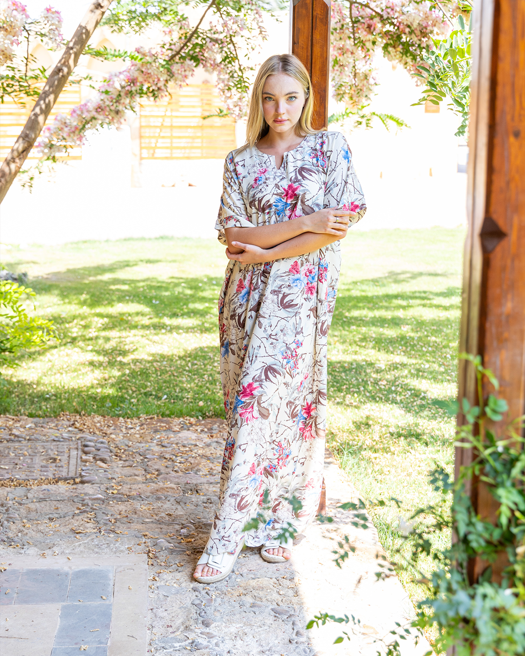 Viscose floral shirt, half sleeve 111