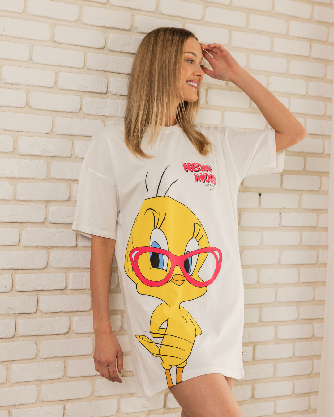 قميص نوم فضفاض مع طباعه كبيره