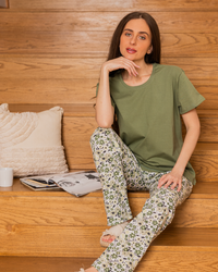 brimark بيجامه حريمي تيشرت نص كم وبنطلون منقوش