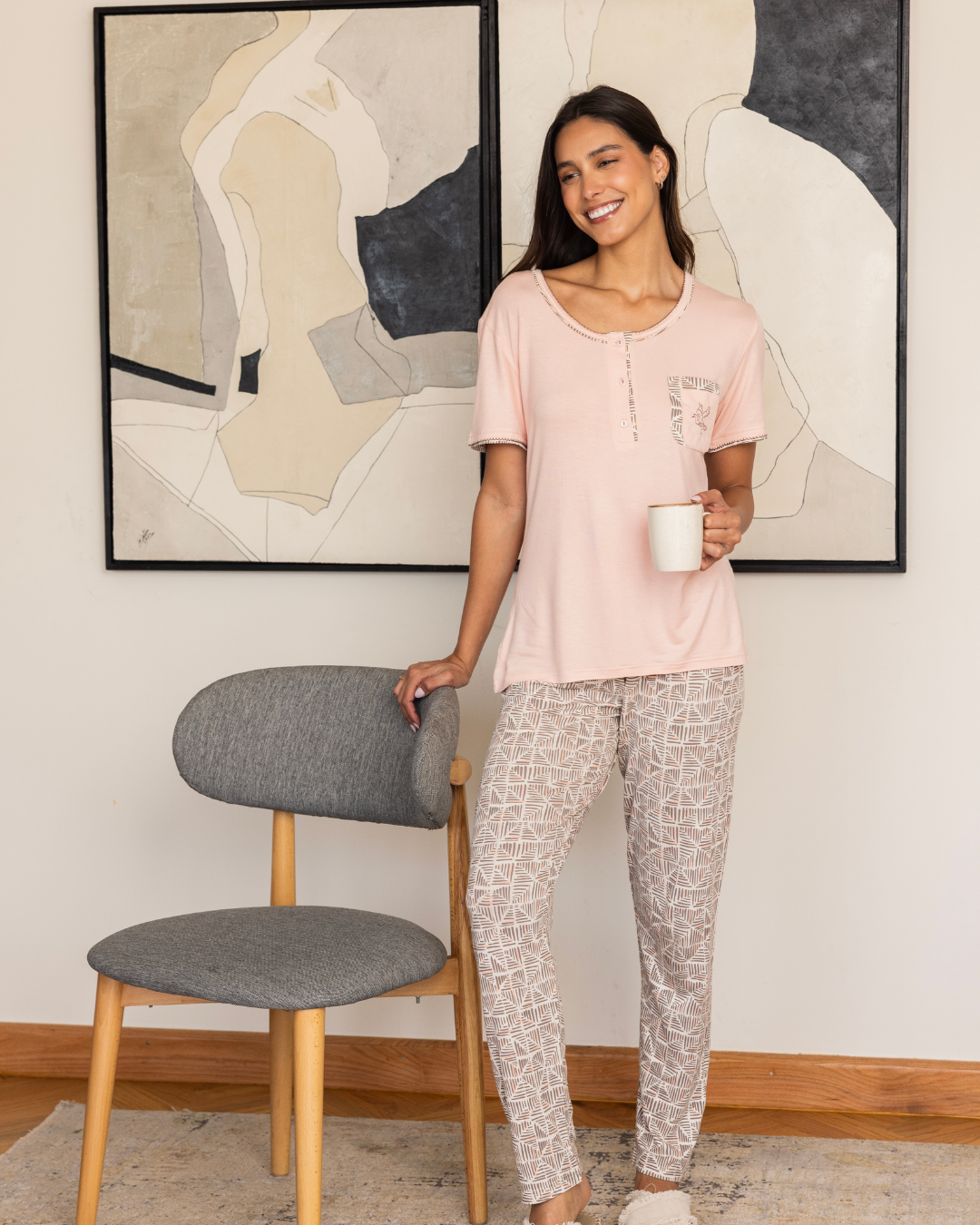 بيجاما حريمي نصف كم بنطلون مع تطريز طائر صغير