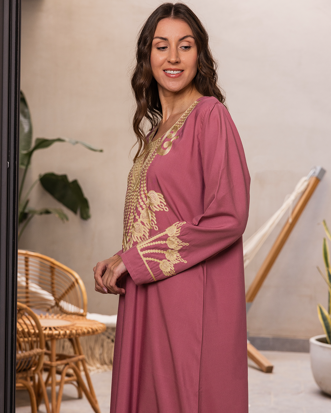 3  قميص داكرون سادة مطرز بكم