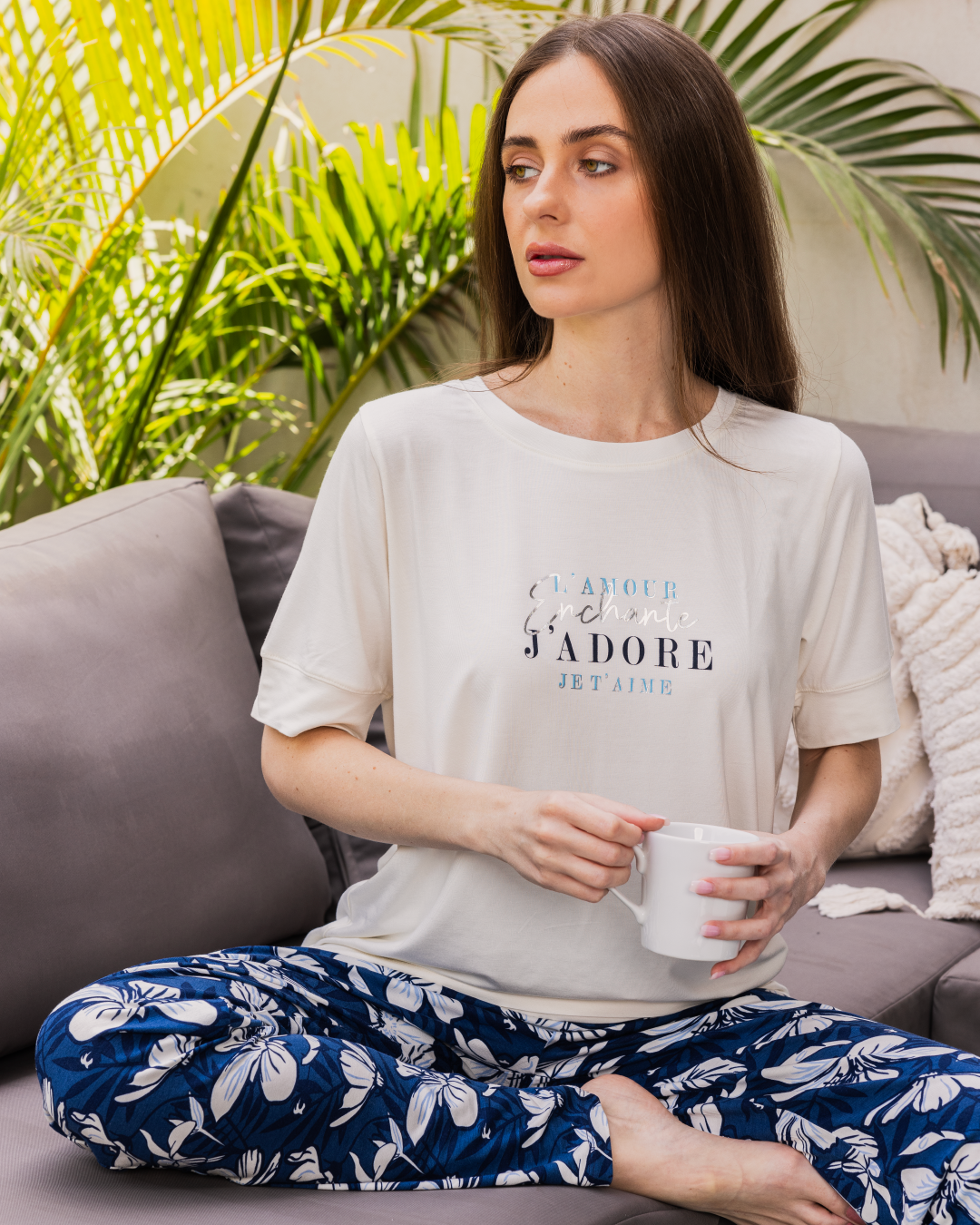 L'amour femi florals بيجاما حريمي فسكوز نص كم و بنطالون