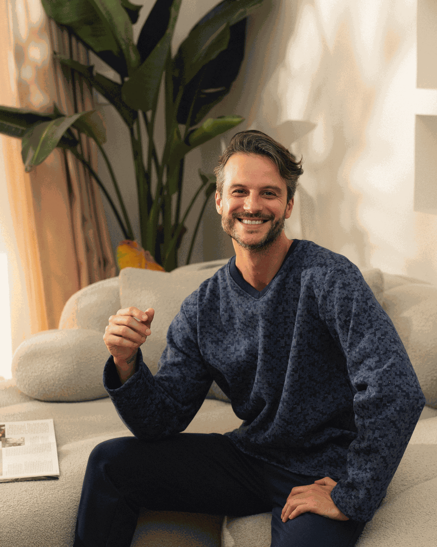 V Men's Rotary Patterned Pajamas and Plain Melton Pants