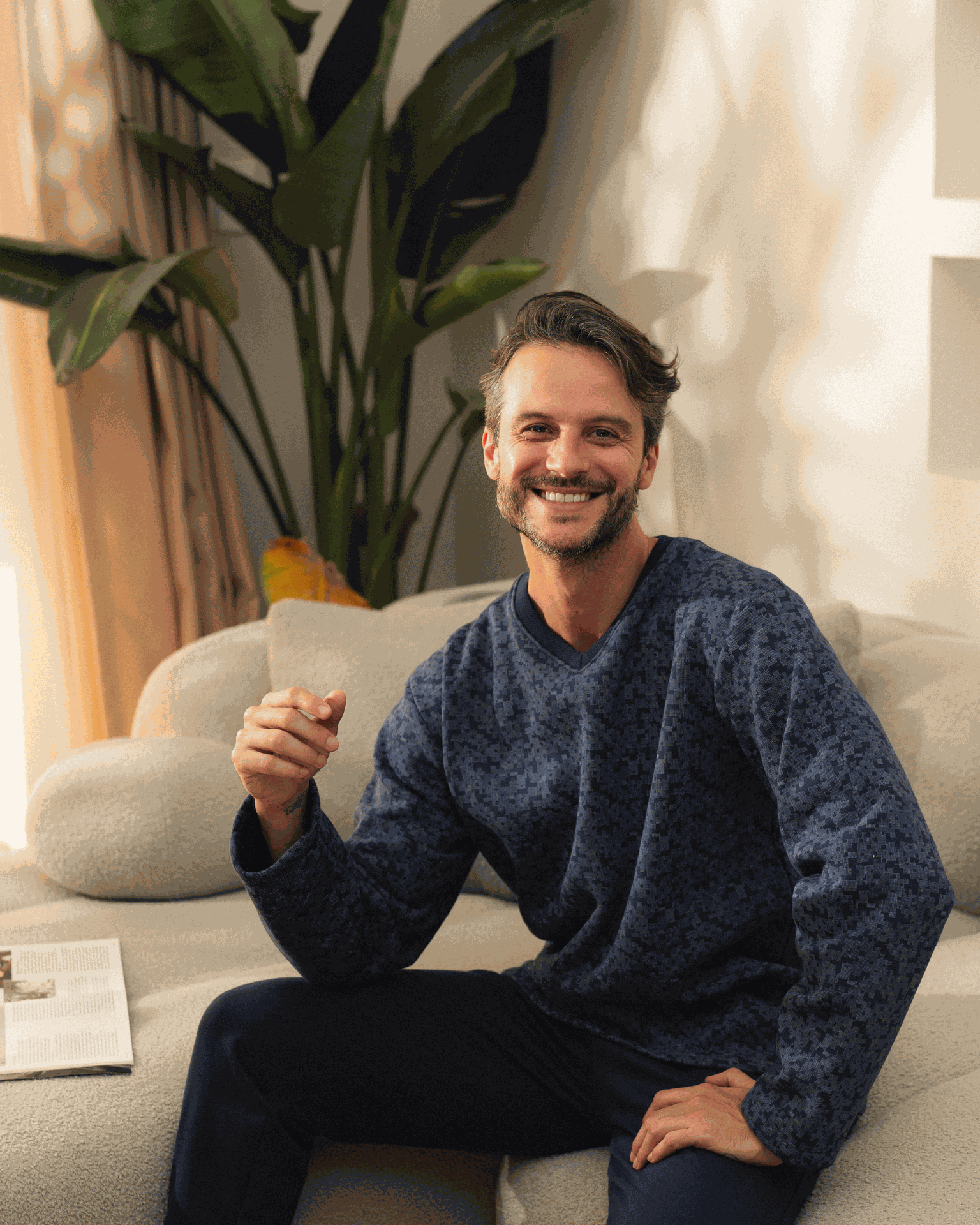 V Men's Rotary Patterned Pajamas and Plain Melton Pants