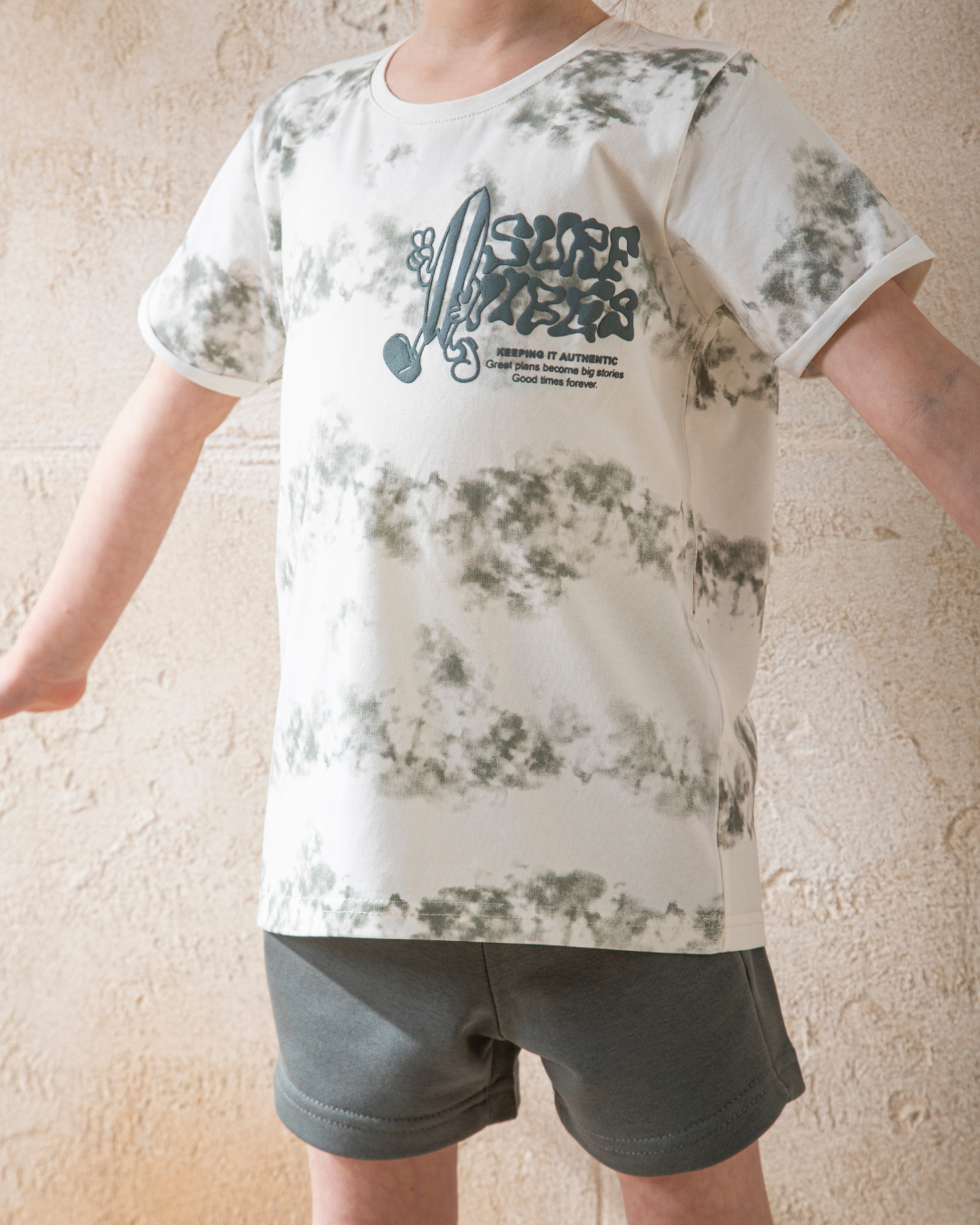 Surf بيجامه اولادي وسط