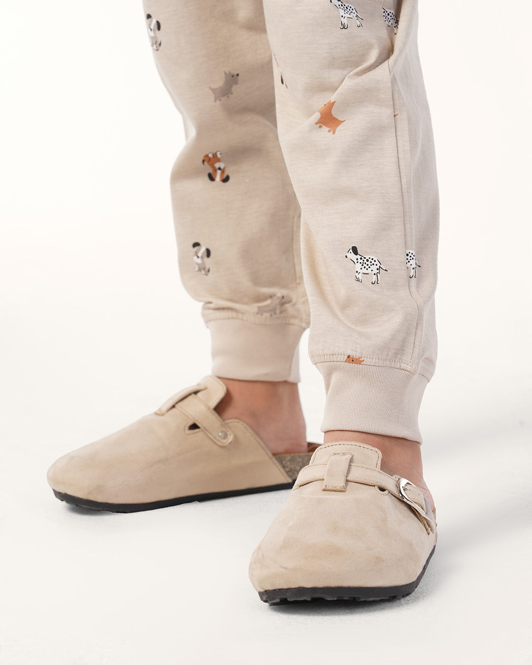 بيجاما بنطلون و توب  كًم رجلان طويل جراء صغيره