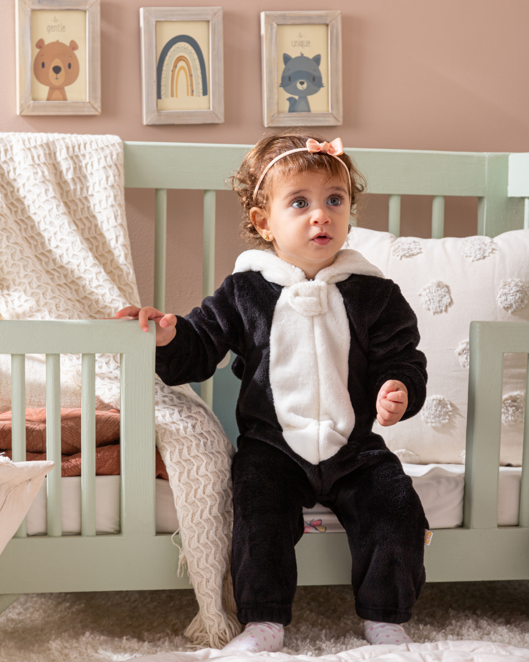 baby panda baby jumpsuit with cabochon and polar zippers lined with fur