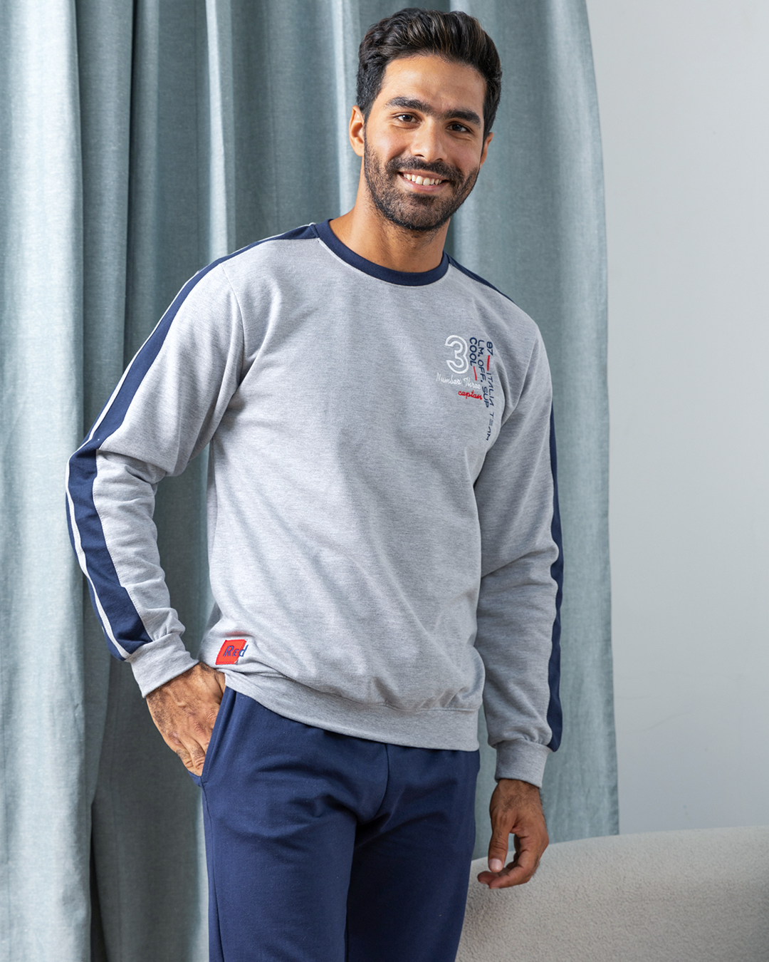 Men's pajamas, round shoulder + sleeve embroidery