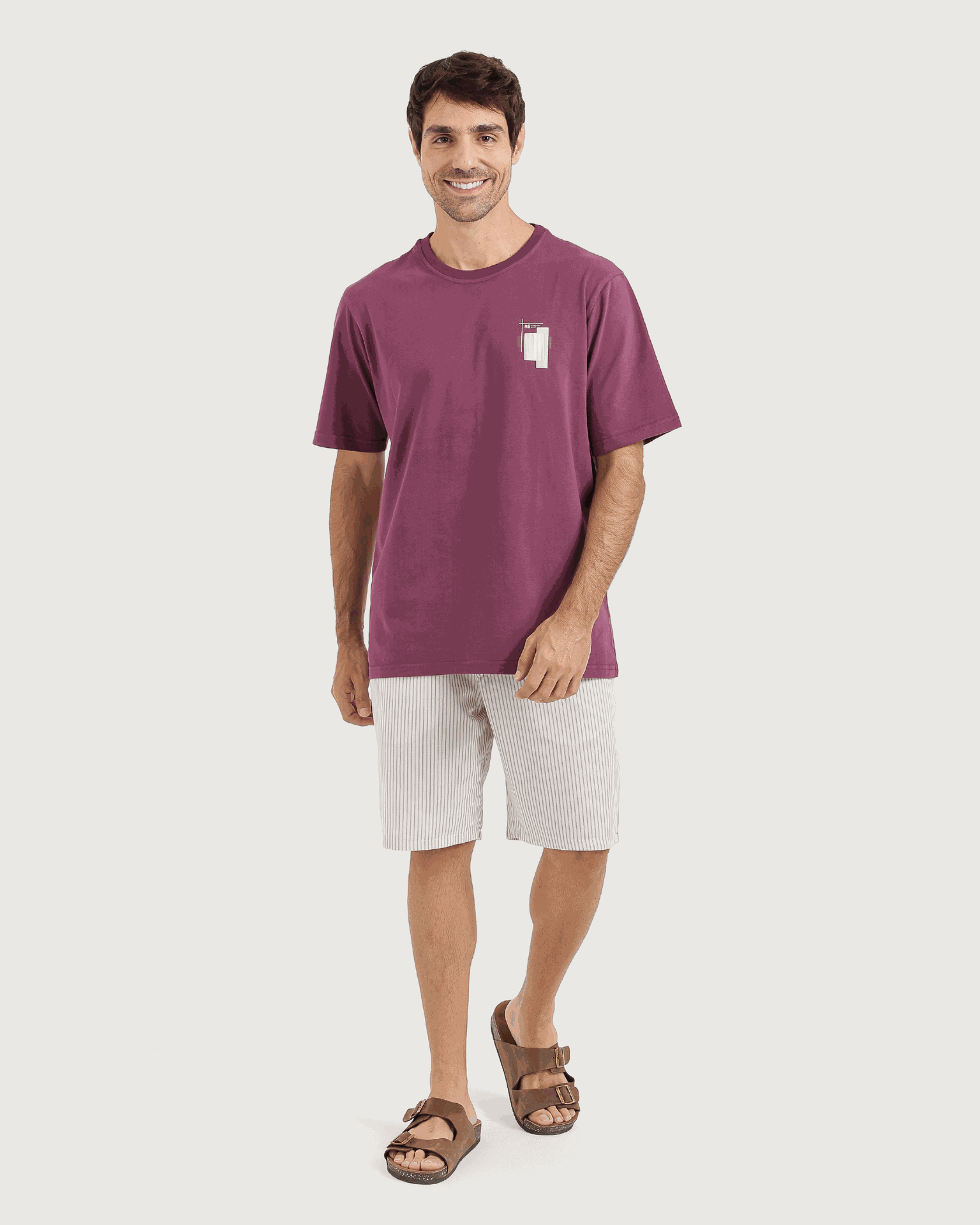 بيجاما رجالي أنيقة باللون النبيذي