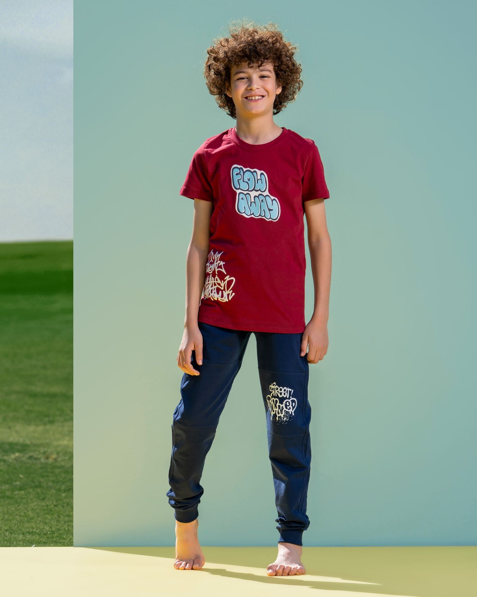 بيجامة اولادي يطير بعيدا