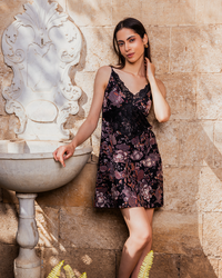 قميص حريمي حماله سبعه وقصة دانتيل وردة طوبي قصير