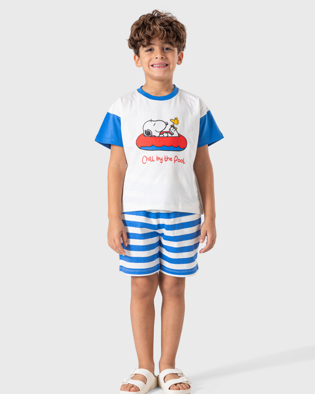 بجامة أطفال بطابع صيفي مرِح مع شورت مخطط