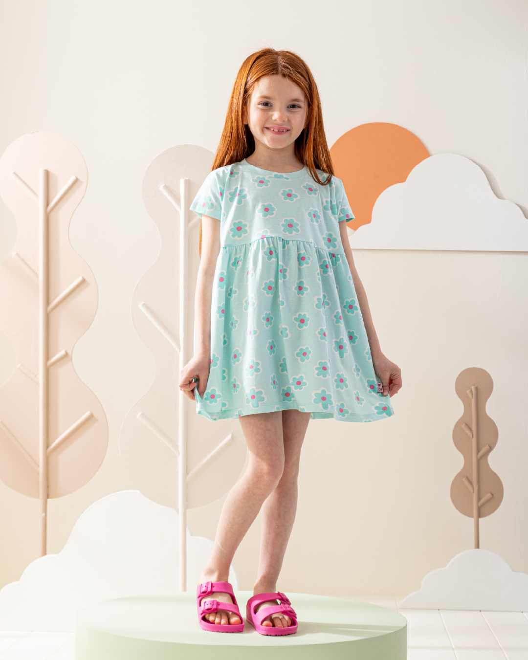 فستان كتف ساقط قطن ورود كبيره