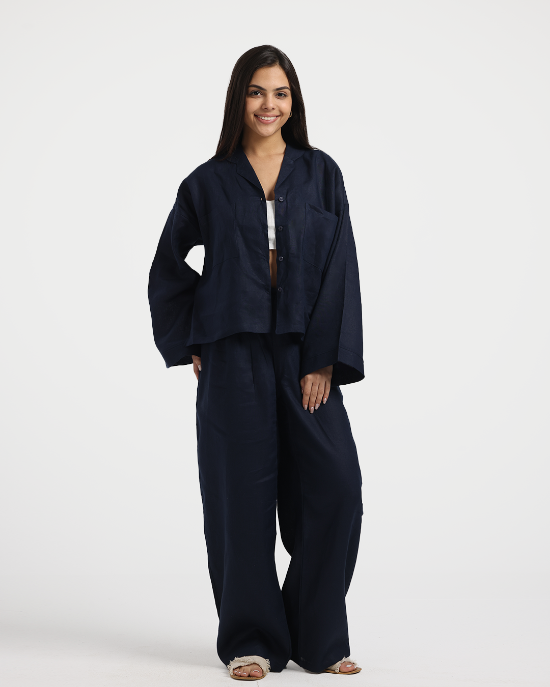 طقم حريمي كتان شيك بأزرار