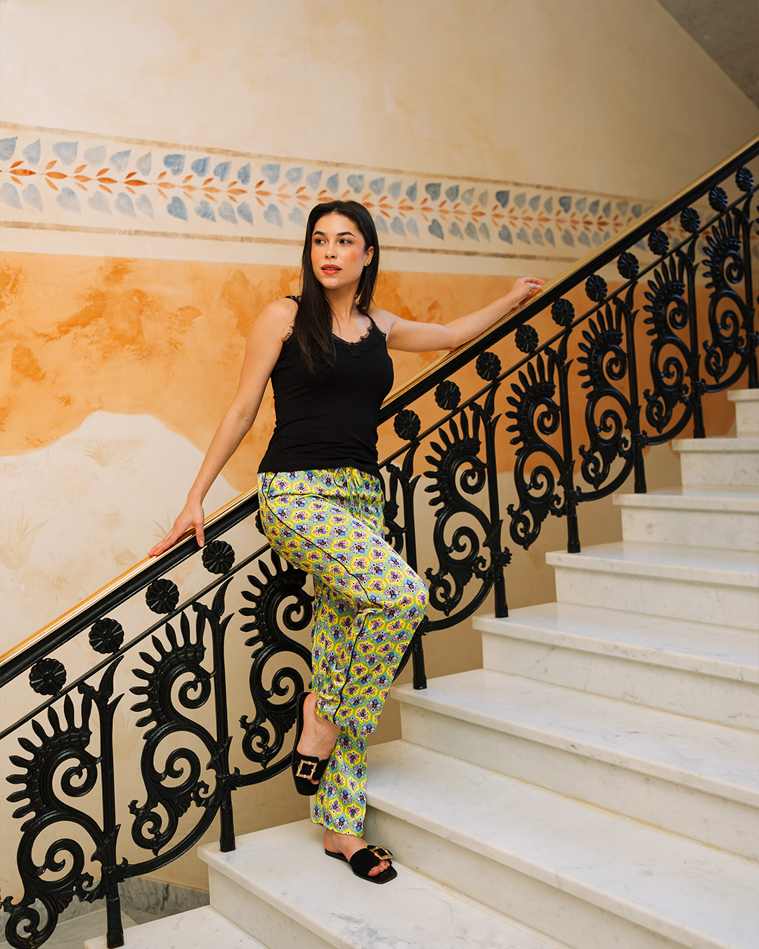 بيجاما حمالة وبنطلون ساتان بطباعه مميزه