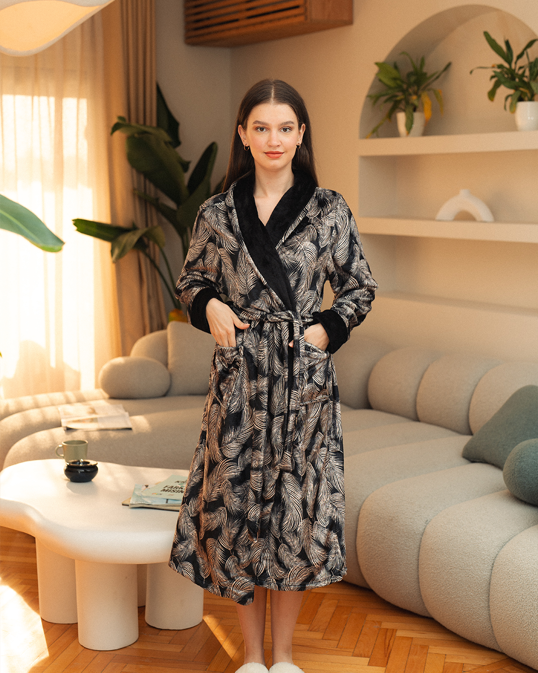 Women's Robe Cool Shawl Short Rotary Leaf Polar