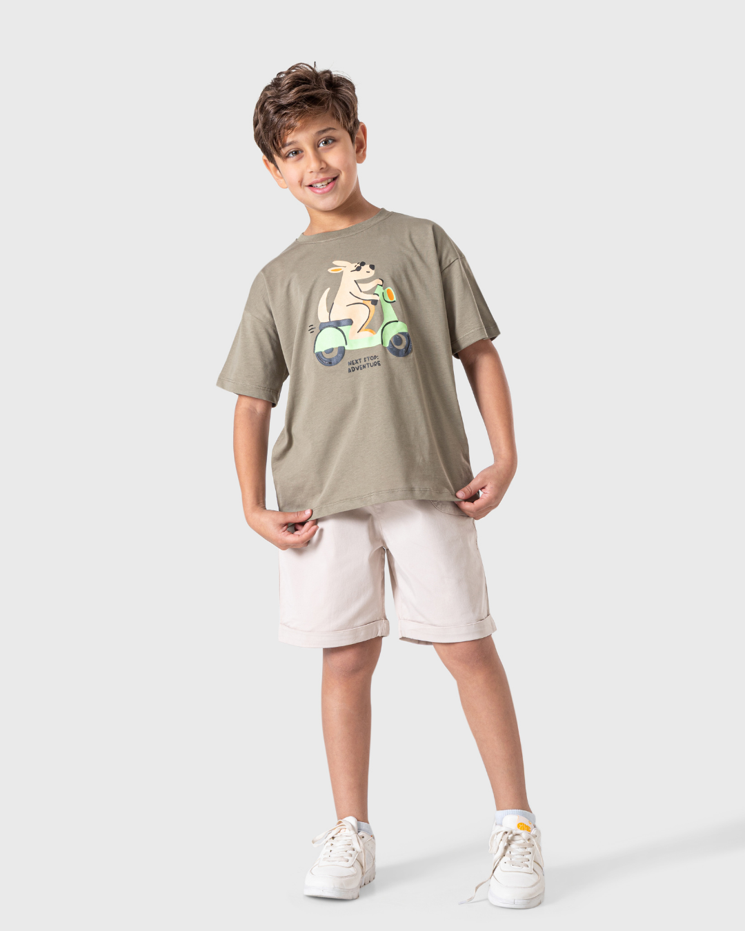 طقم أولادي عصري مع شورت