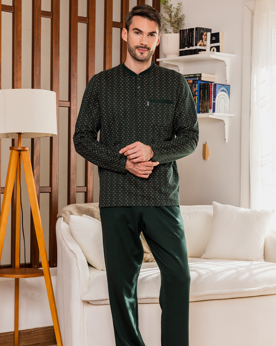 Plain men's pajamas, long-sleeved dyed-printed jacket with a round neck and buttoned collar