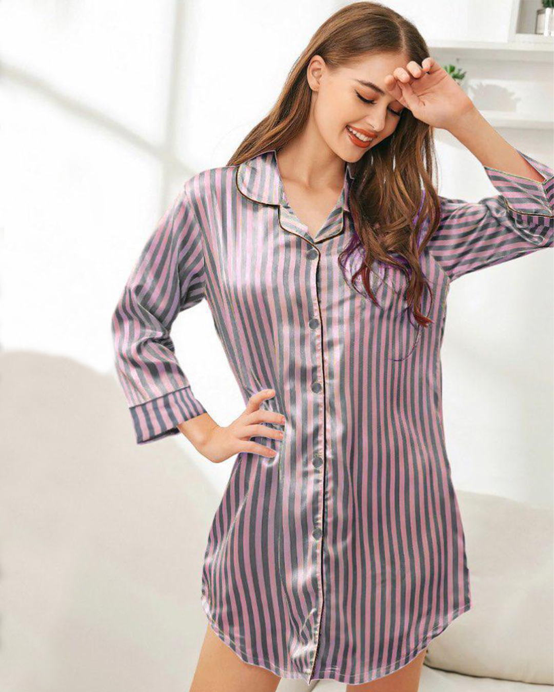 Women's classic short-sleeved button-down shirt