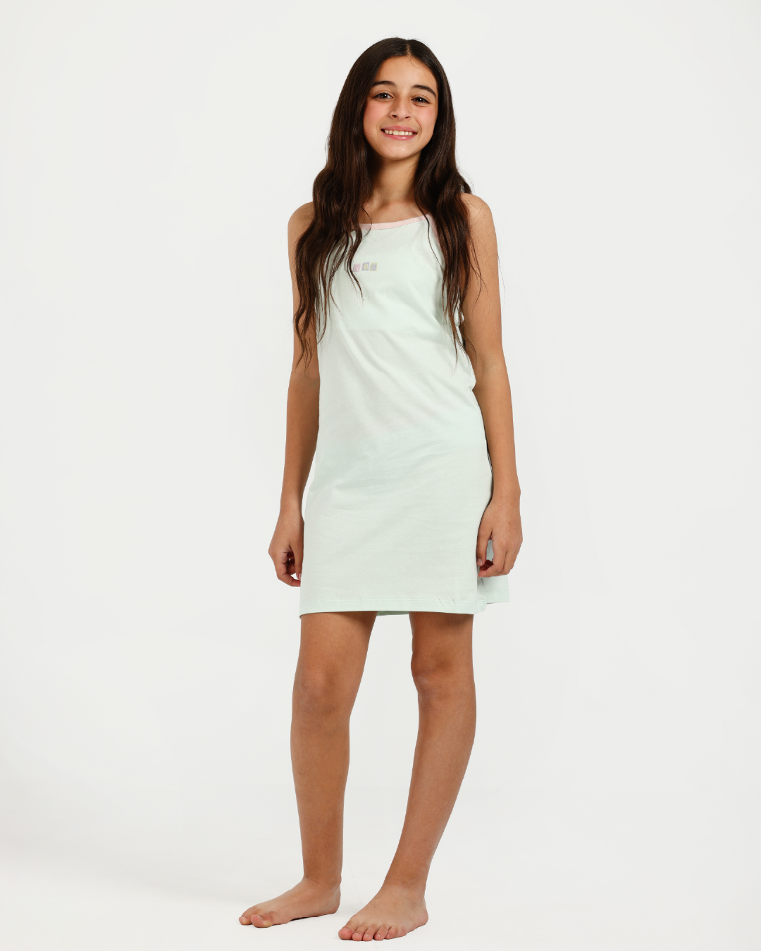 قميص نوم بناتي بلون العلكة الزاهي